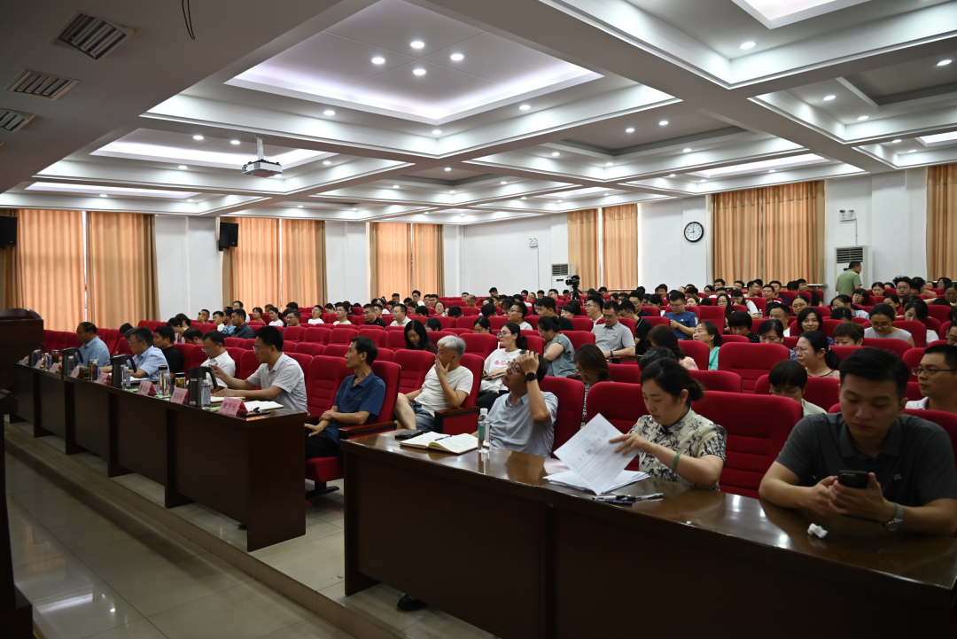 《法治校园，你我同行》法律培训：为校园法治建设注入新动力(图3)