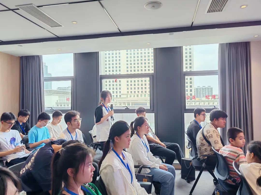 “科学筑梦·法治同行”——中学生走进今海瑞律师事务所法治教育主题活动圆满举行(图14)